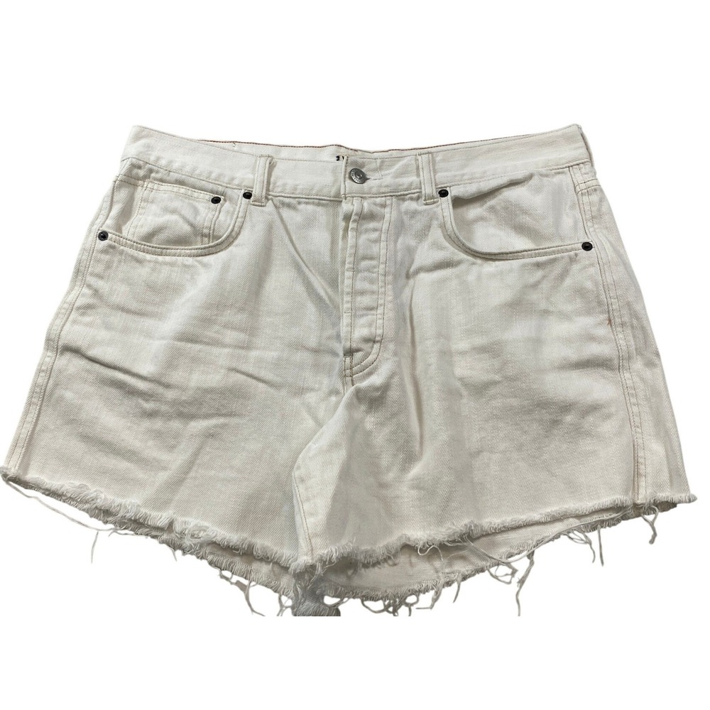 We The Free Ivy Mid Rise White Denim Shorts Button Fly Raw Hem Size 32